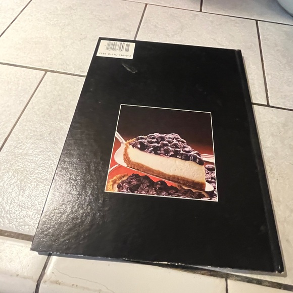 More From Your Microwave Cookbook. Copyright 1980 - Picture 2 of 7